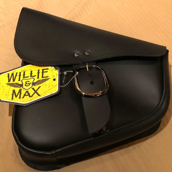 Willie & Max Handbags - 💥❤🏍 Host Pick 🏍❤💥 Willie&Max Leather Saddlebag Bag for your Harley Davidson